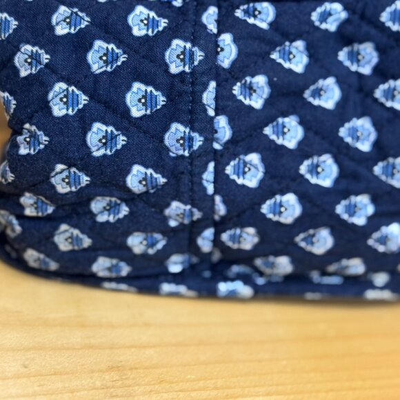 Vera Bradley Quilted Lunch Box – Retired Navy Blue Floral Paisley Print - Picture 6 of 9